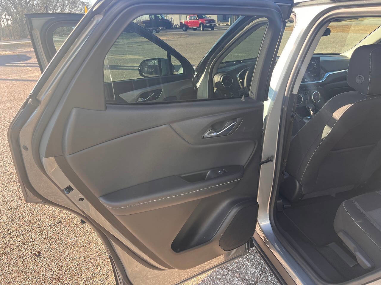 Used 2025 Chevrolet Blazer LT image 29