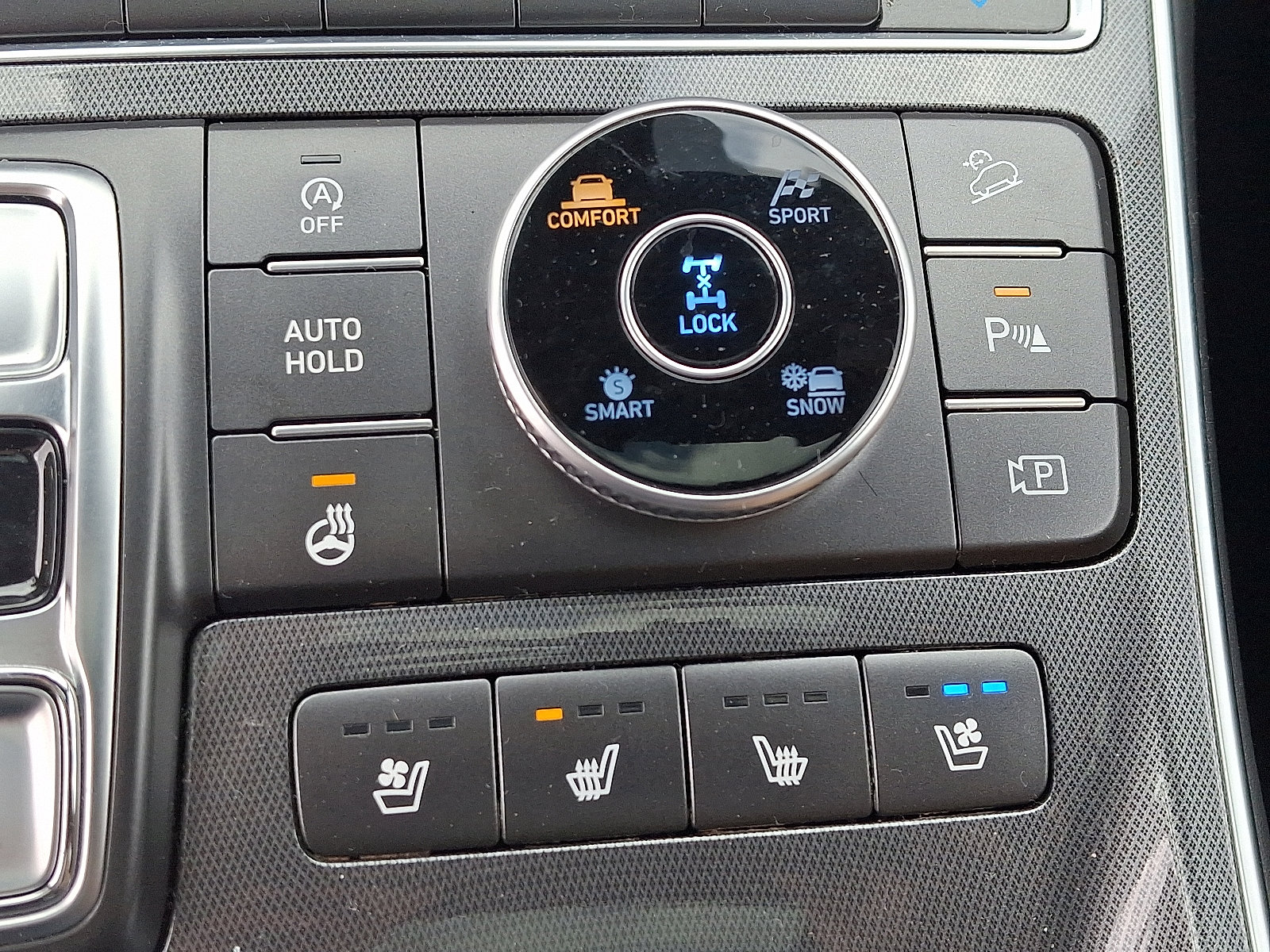 Used 2021 Hyundai Santa Fe Calligraphy w/ Cargo Package image 25