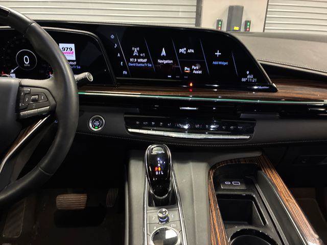 Certified 2024 Cadillac Escalade ESV Premium Luxury w/ Performance Package AWD/4WD image 50