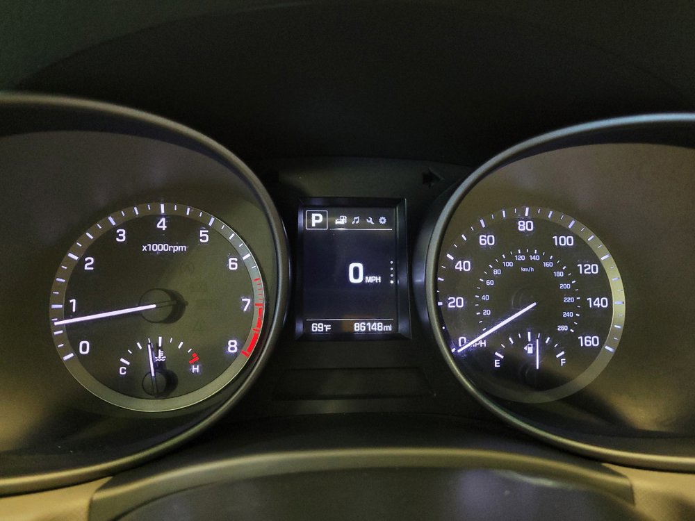 Used 2018 Hyundai Santa Fe Sport AWD/4WD image 23