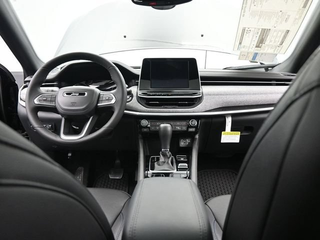 New 2025 Jeep Compass Latitude w/ Sun & Sound Group AWD/4WD image 24