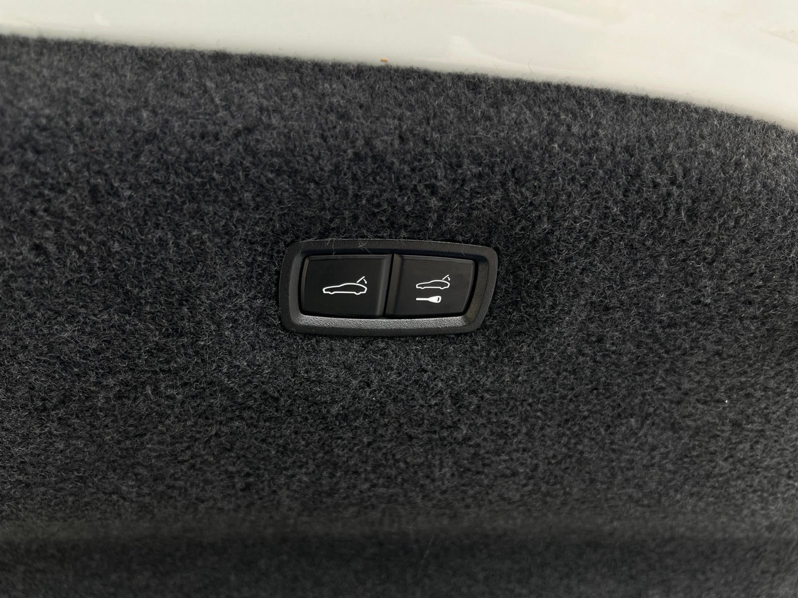 Used 2023 Audi e-tron GT Prestige w/ Prestige Package AWD/4WD image 29