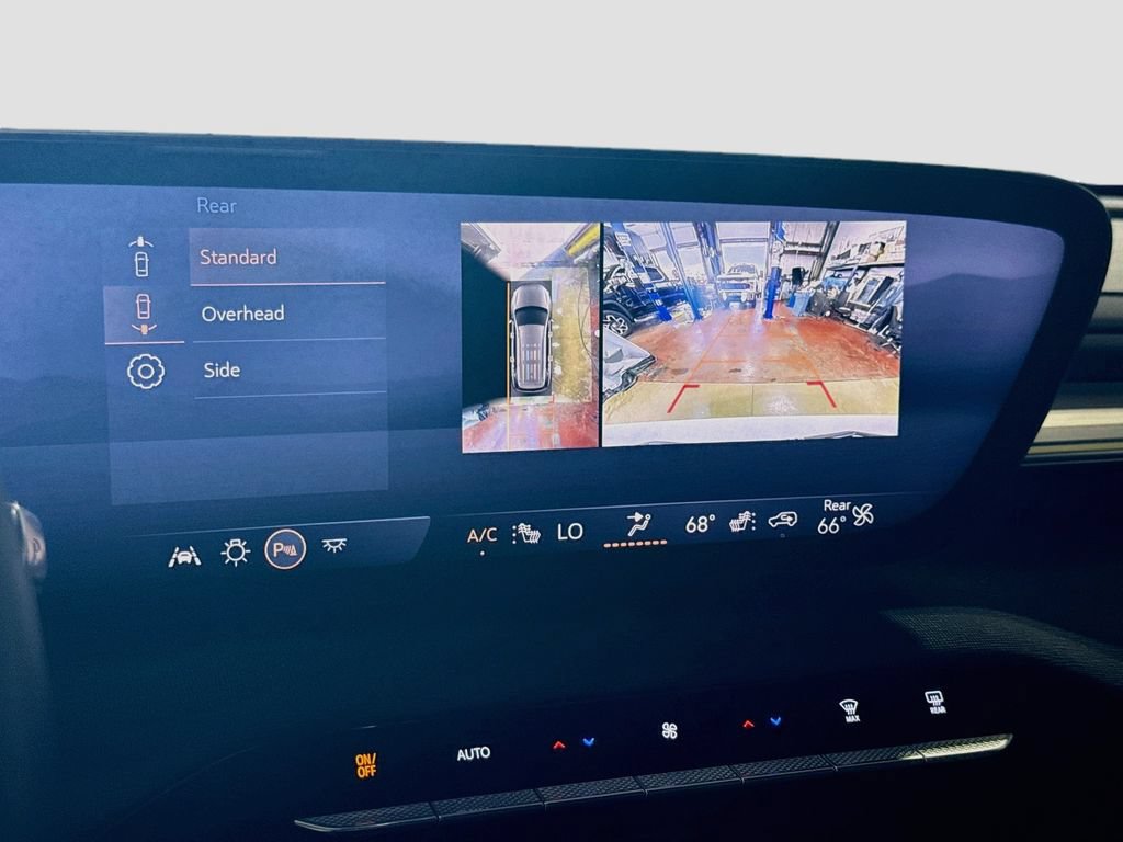 Used 2025 Buick Enclave Preferred FWD image 14