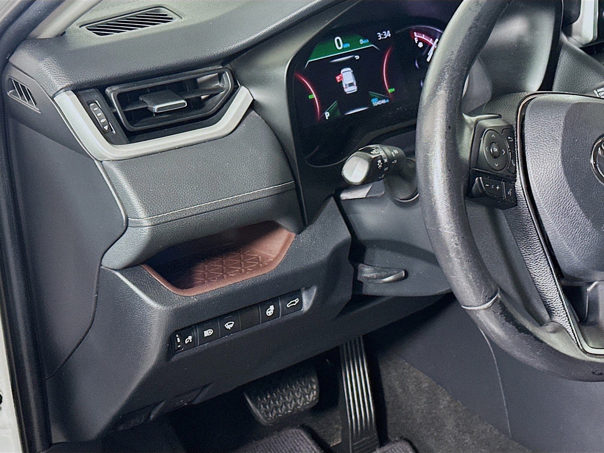 Used 2019 Toyota RAV4 Limited w/ Cold Weather Package FWD image 17