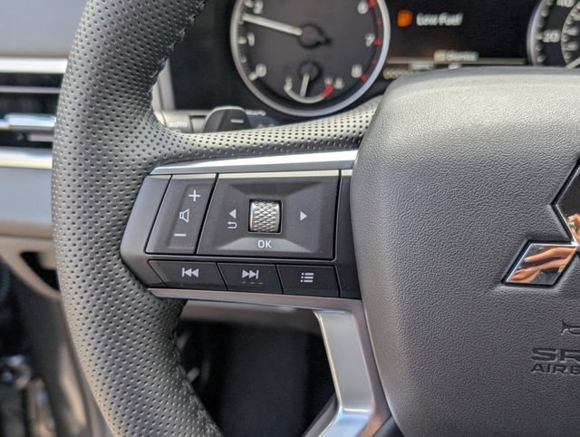 New 2026 Mitsubishi Outlander LE FWD image 16