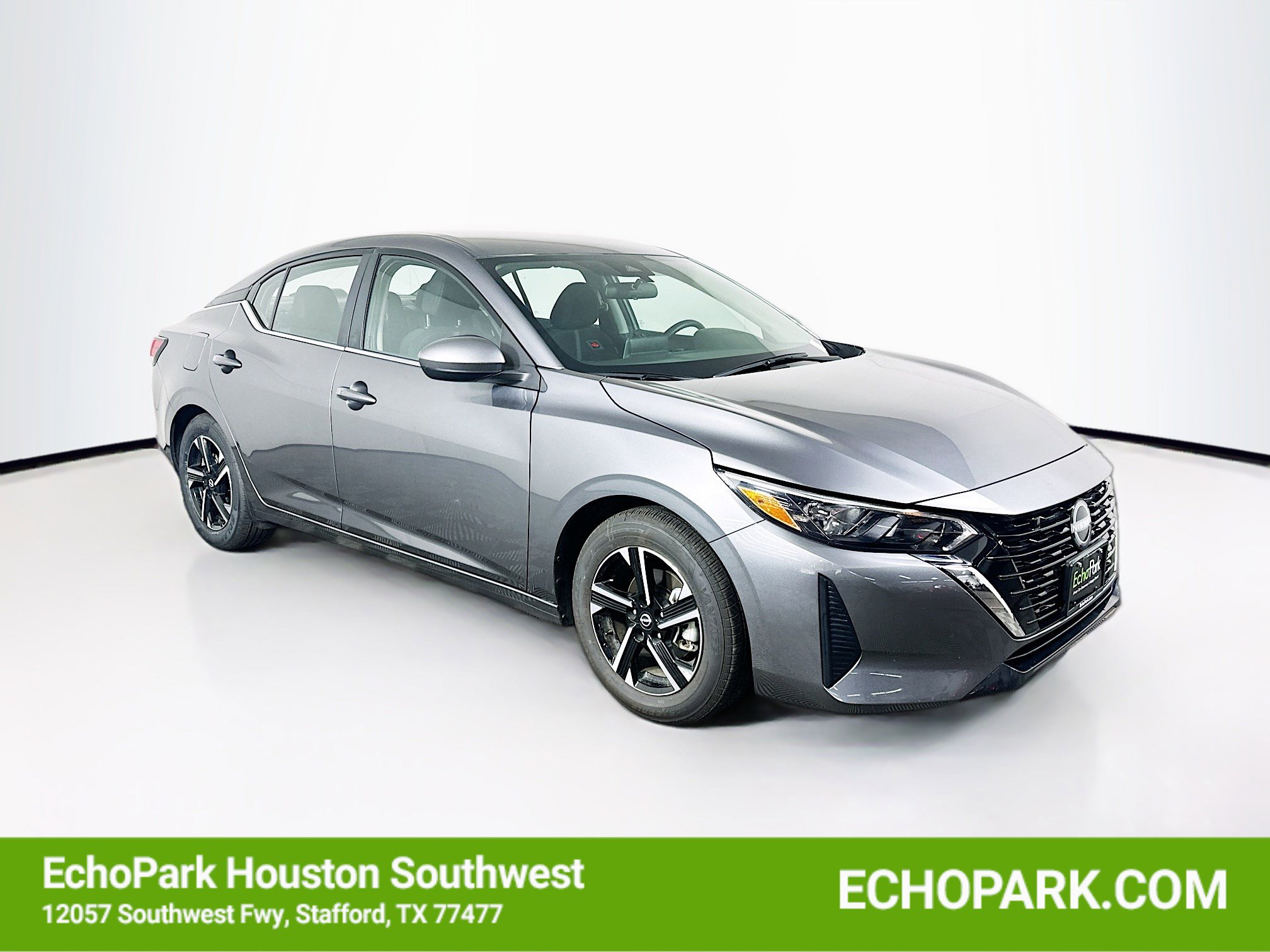 Used 2025 Nissan Sentra SV image 1