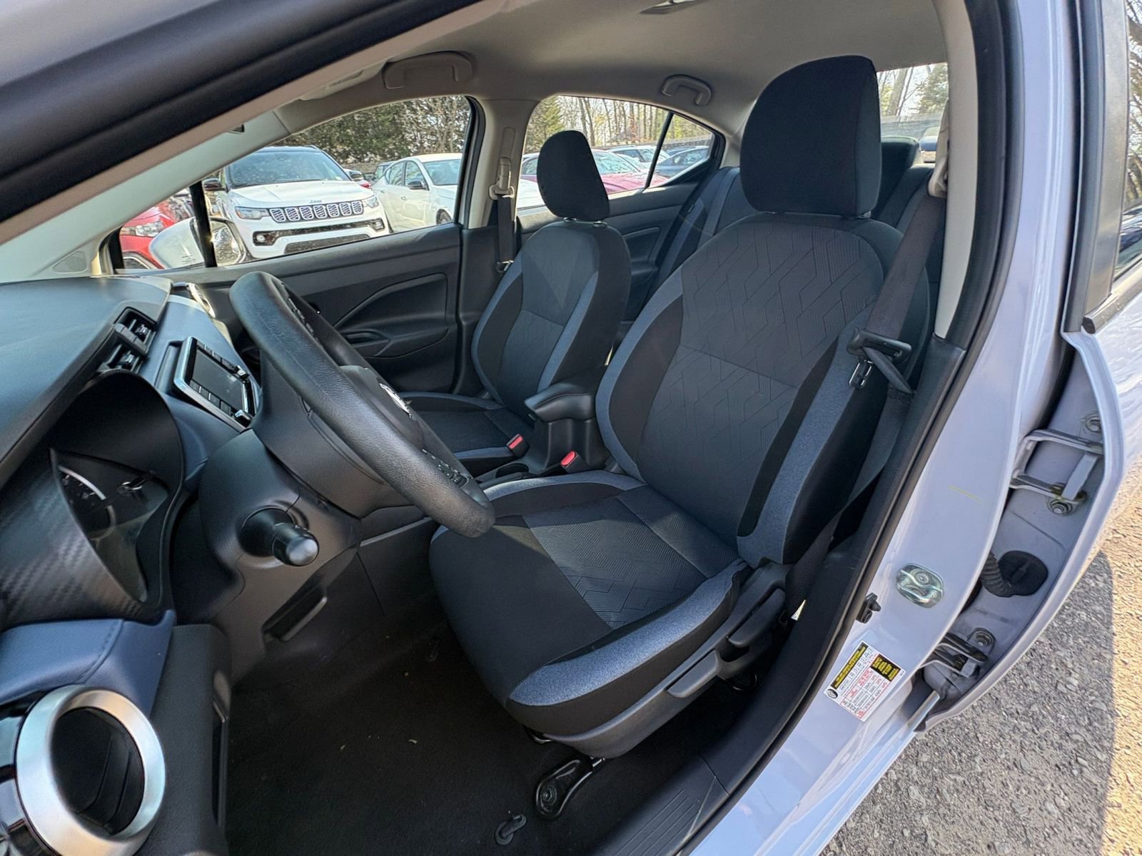 Used 2025 Nissan Versa SV FWD image 32