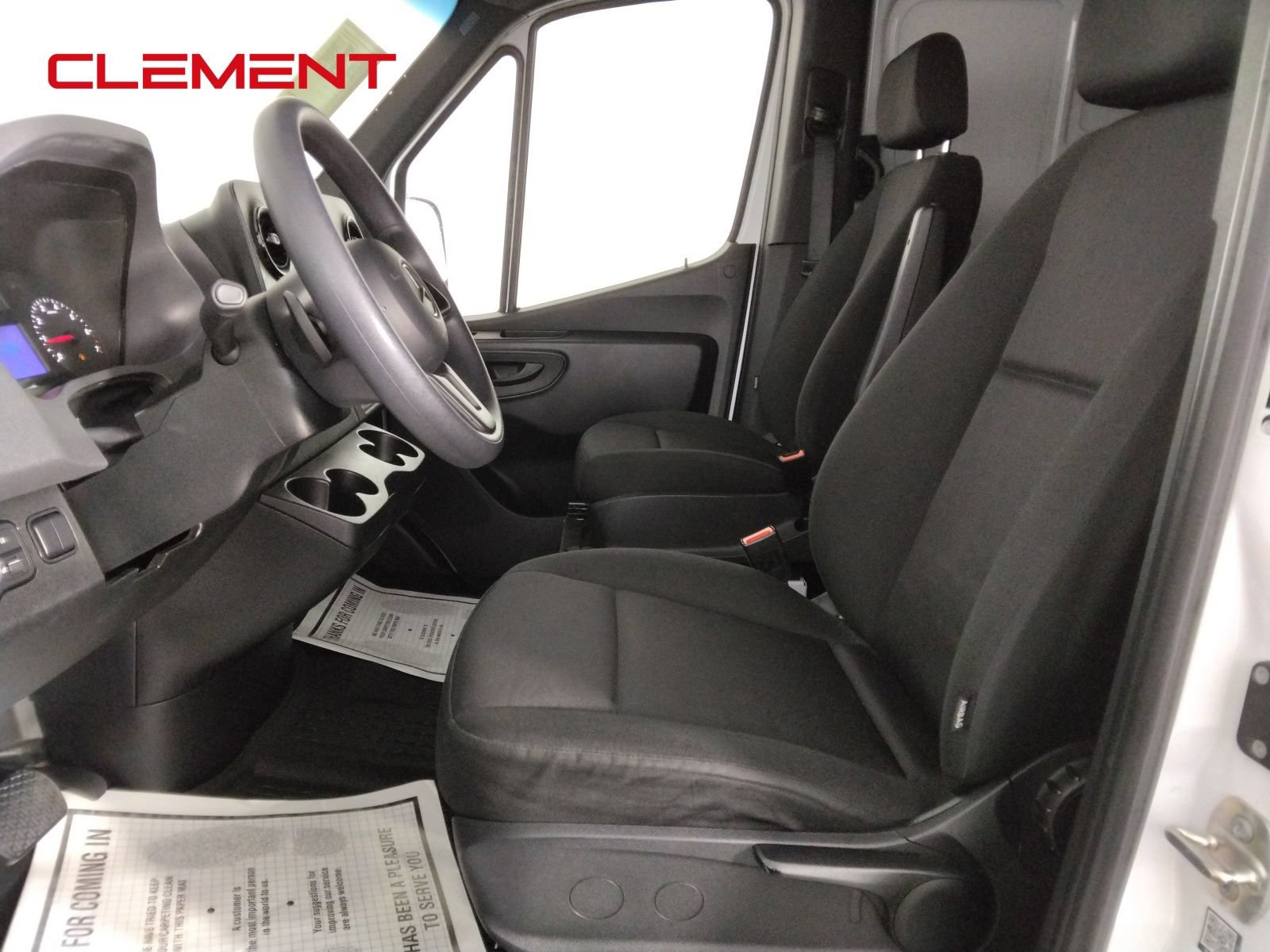 Used 2023 Mercedes-Benz Sprinter 2500 image 21