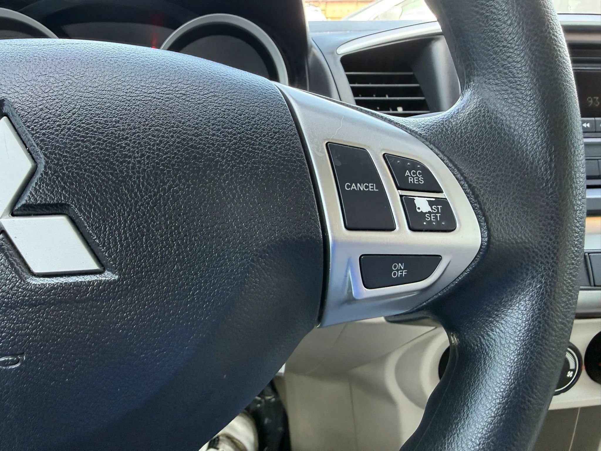 Used 2014 Mitsubishi Lancer ES FWD image 29