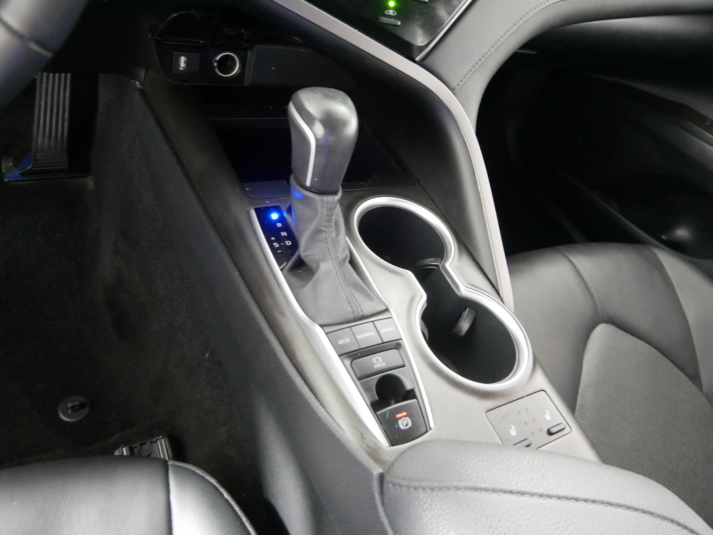 Used 2023 Toyota Camry XLE w/ Protection Package (Q2) (TMS) FWD image 24