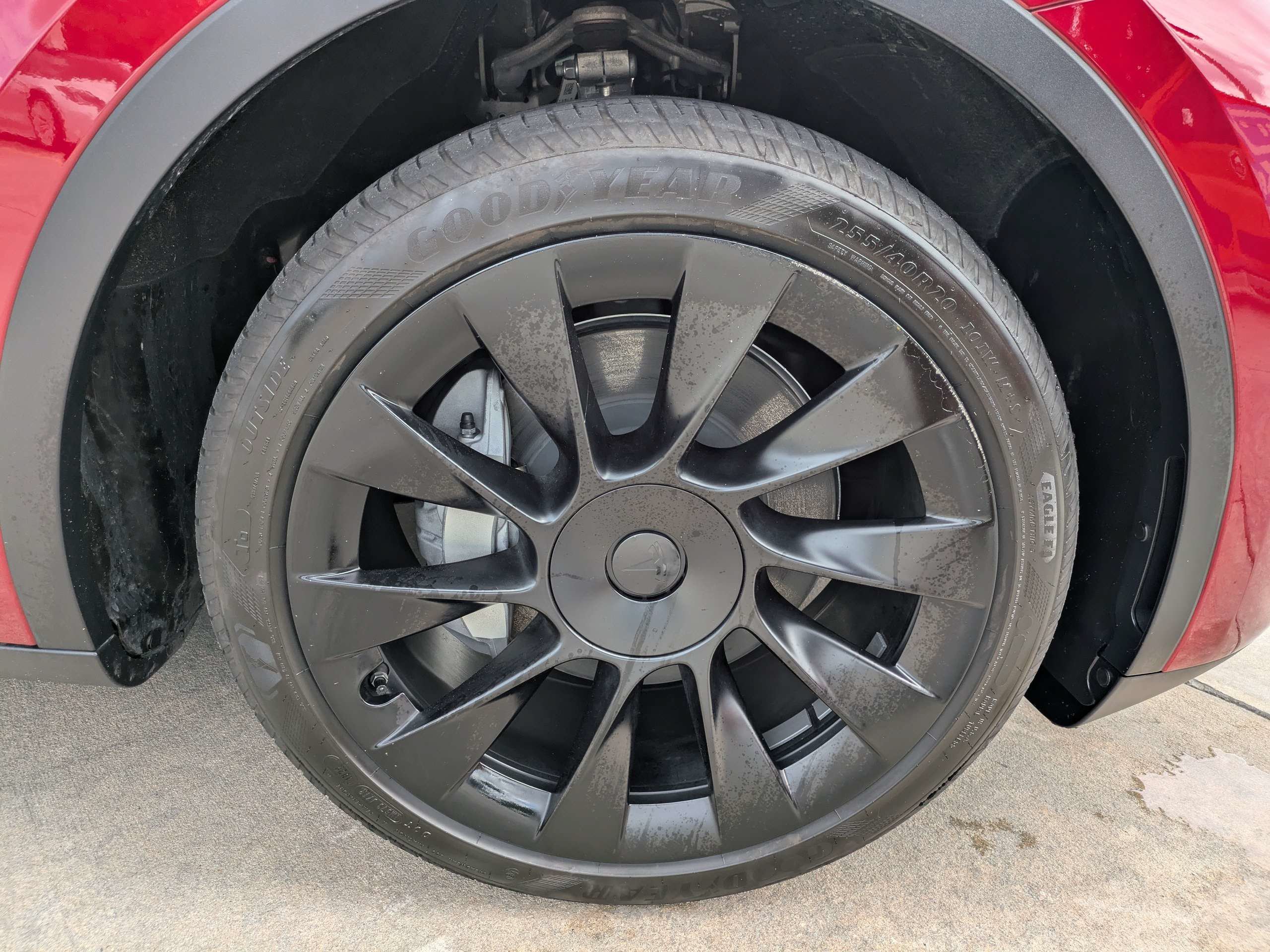 Used 2024 Tesla Model Y Long Range AWD/4WD image 9