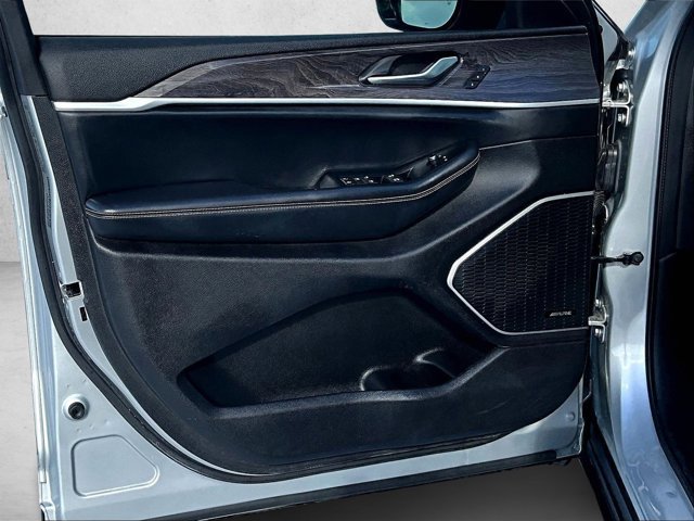 Used 2021 Jeep Grand Cherokee L Limited image 18