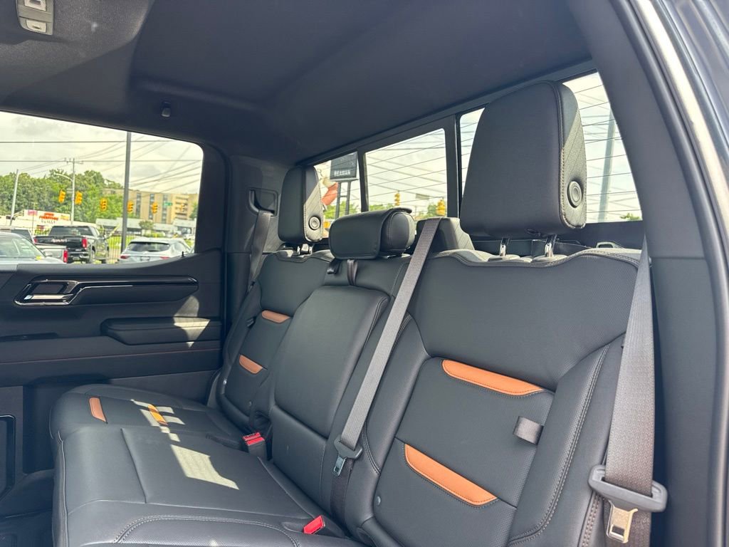 Used 2024 GMC Sierra 1500 AT4 w/ Technology Package AWD/4WD image 26