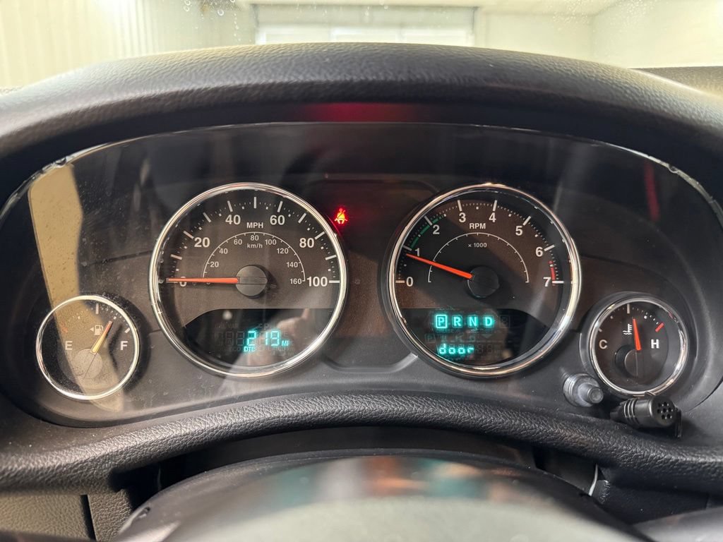 Used 2018 Jeep Wrangler Unlimited Sahara AWD/4WD image 25