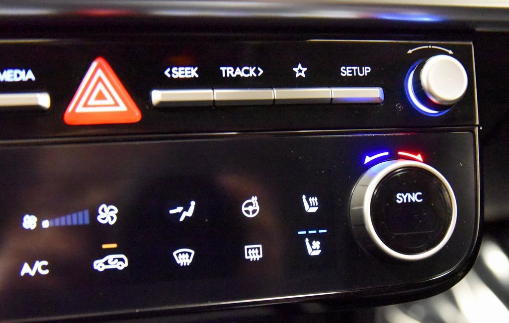 Used 2025 Hyundai Tucson Limited image 23