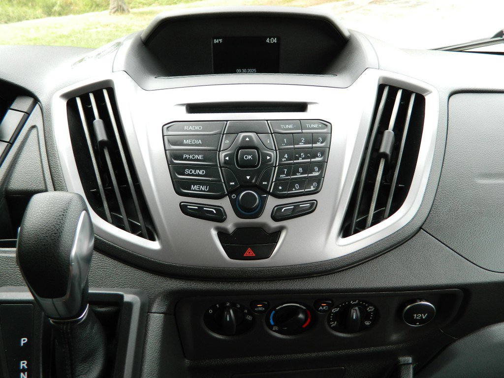 Used 2019 Ford Transit 150 XLT image 18