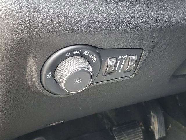Used 2022 Jeep Compass Latitude AWD/4WD image 16