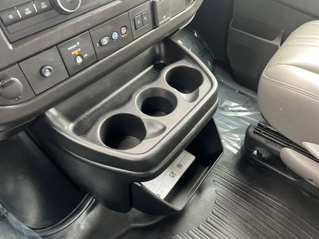Used 2021 Chevrolet Express 2500 Extended image 28