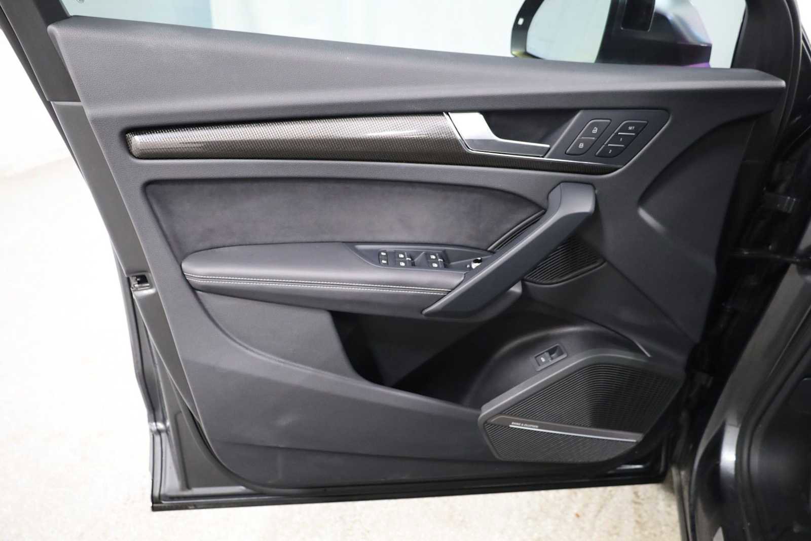 Used 2023 Audi SQ5 Premium Plus w/ Premium Plus Package image 16