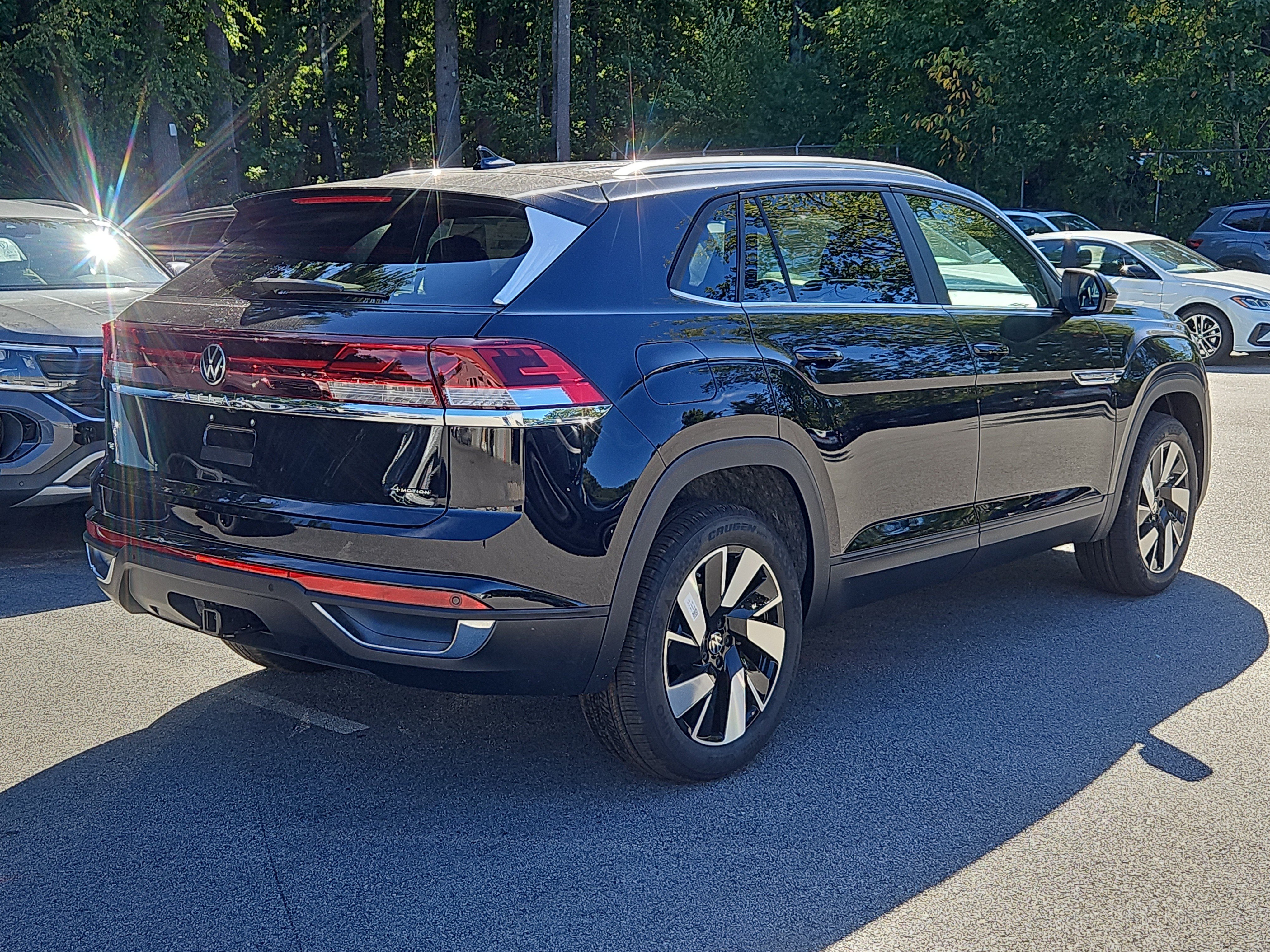 New 2026 Volkswagen Atlas Cross Sport SE AWD/4WD image 2