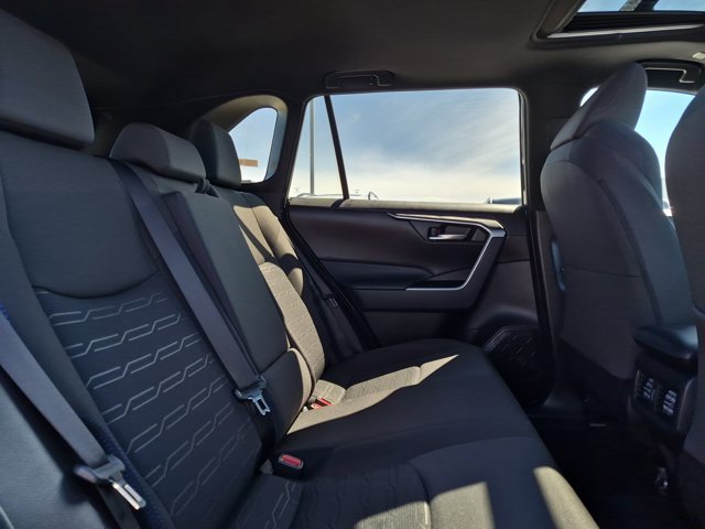 Used 2024 Toyota RAV4 SE w/ Convenience Package AWD/4WD image 19