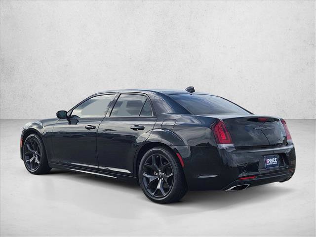 Used 2022 Chrysler 300 Touring L image 7