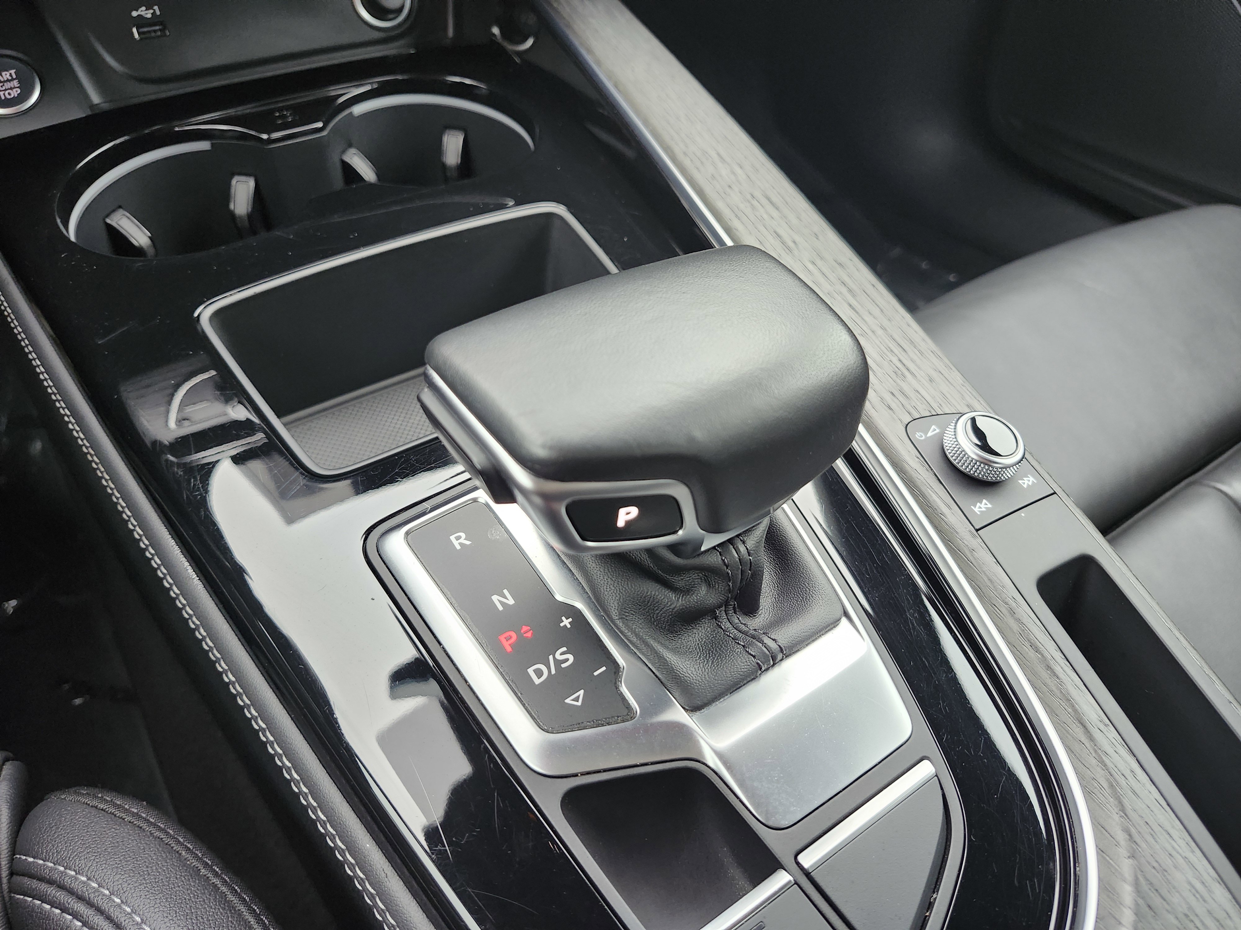 Used 2022 Audi A4 2.0T Premium Plus AWD/4WD image 34