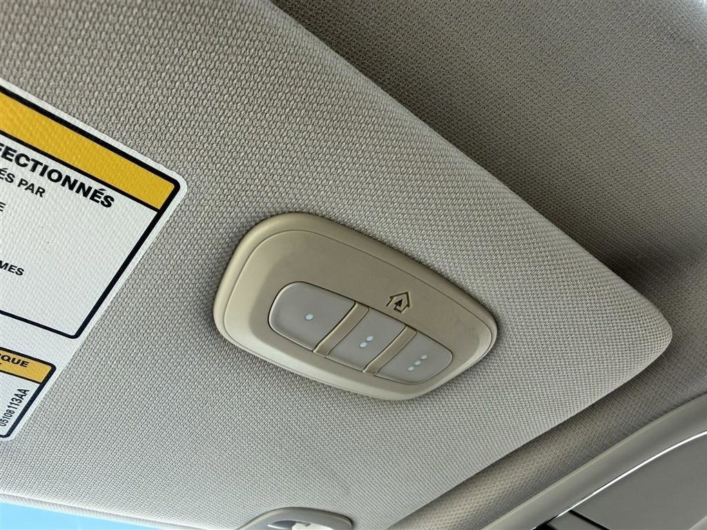 Used 2015 Jeep Cherokee Trailhawk w/ Comfort/Convenience Group image 36