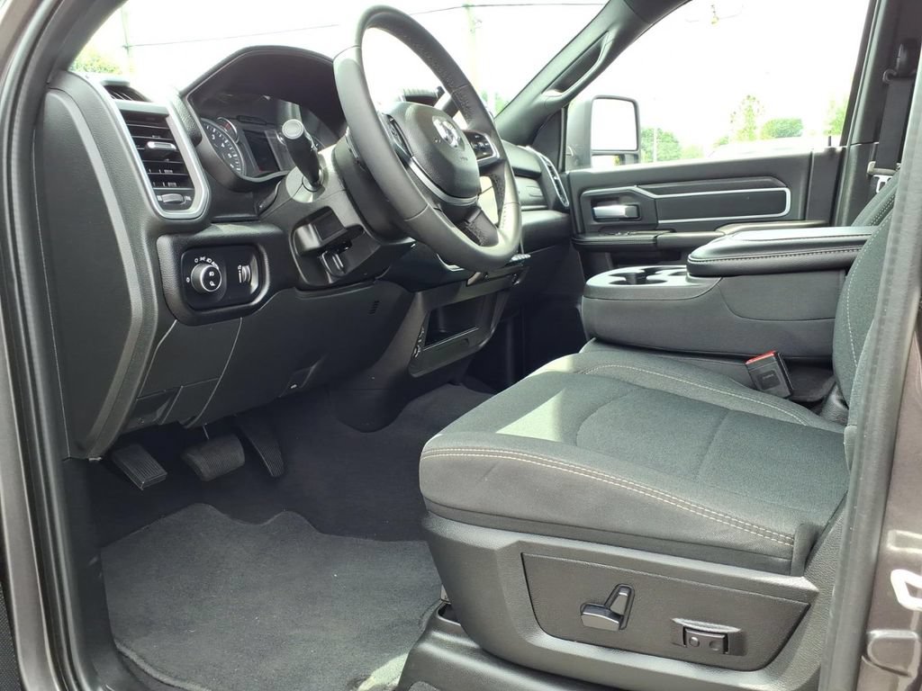 Used 2025 RAM 2500 Big Horn AWD/4WD image 13