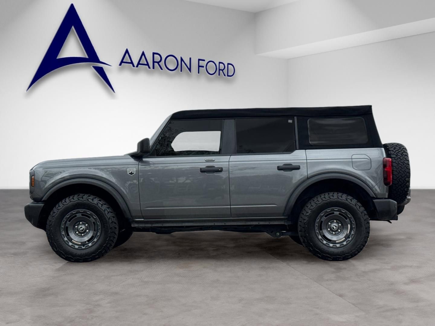 Used 2023 Ford Bronco Big Bend image 3