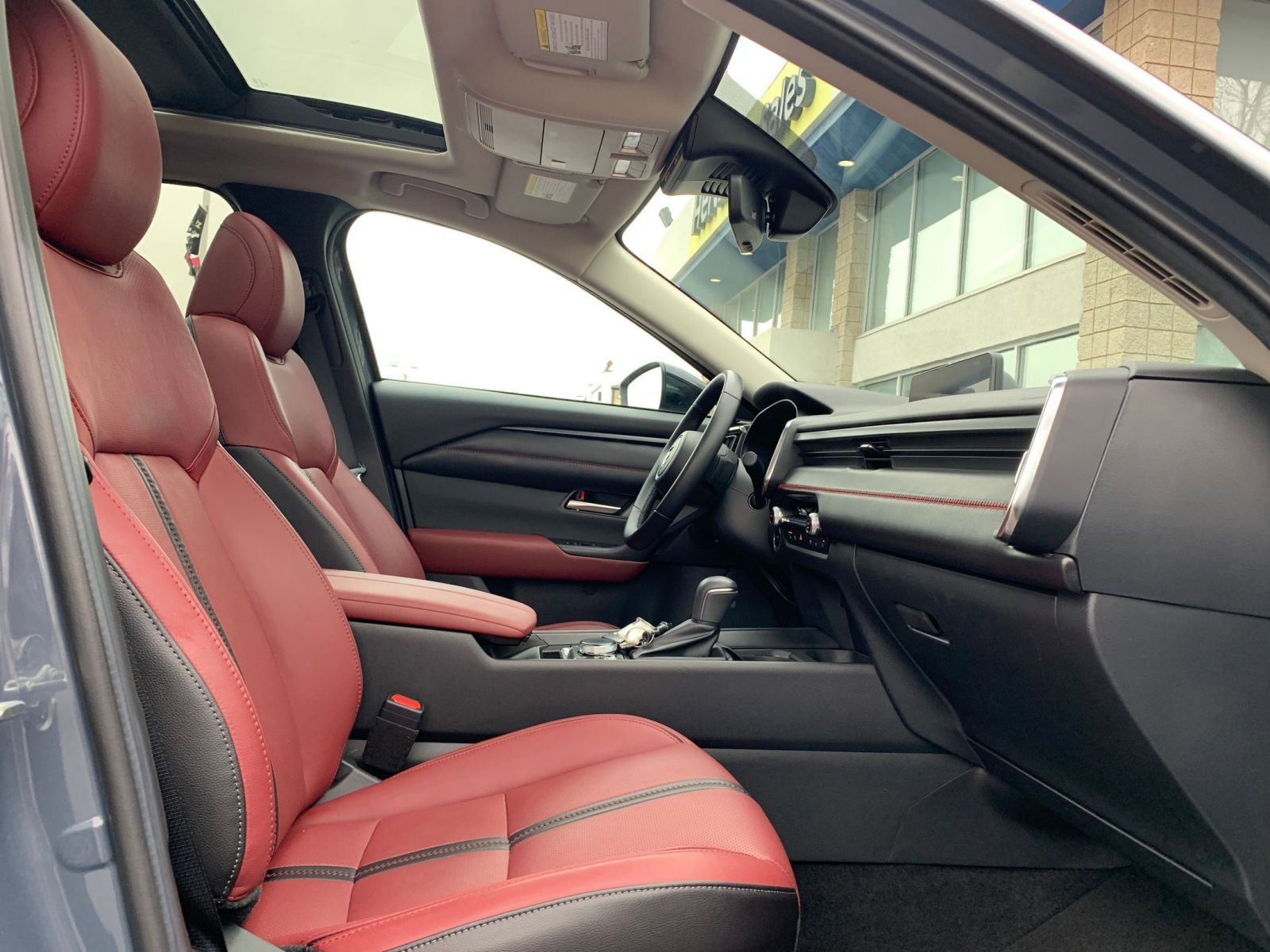 Used 2025 MAZDA CX-50 2.5 Hybrid w/ Premium Plus Pkg image 38