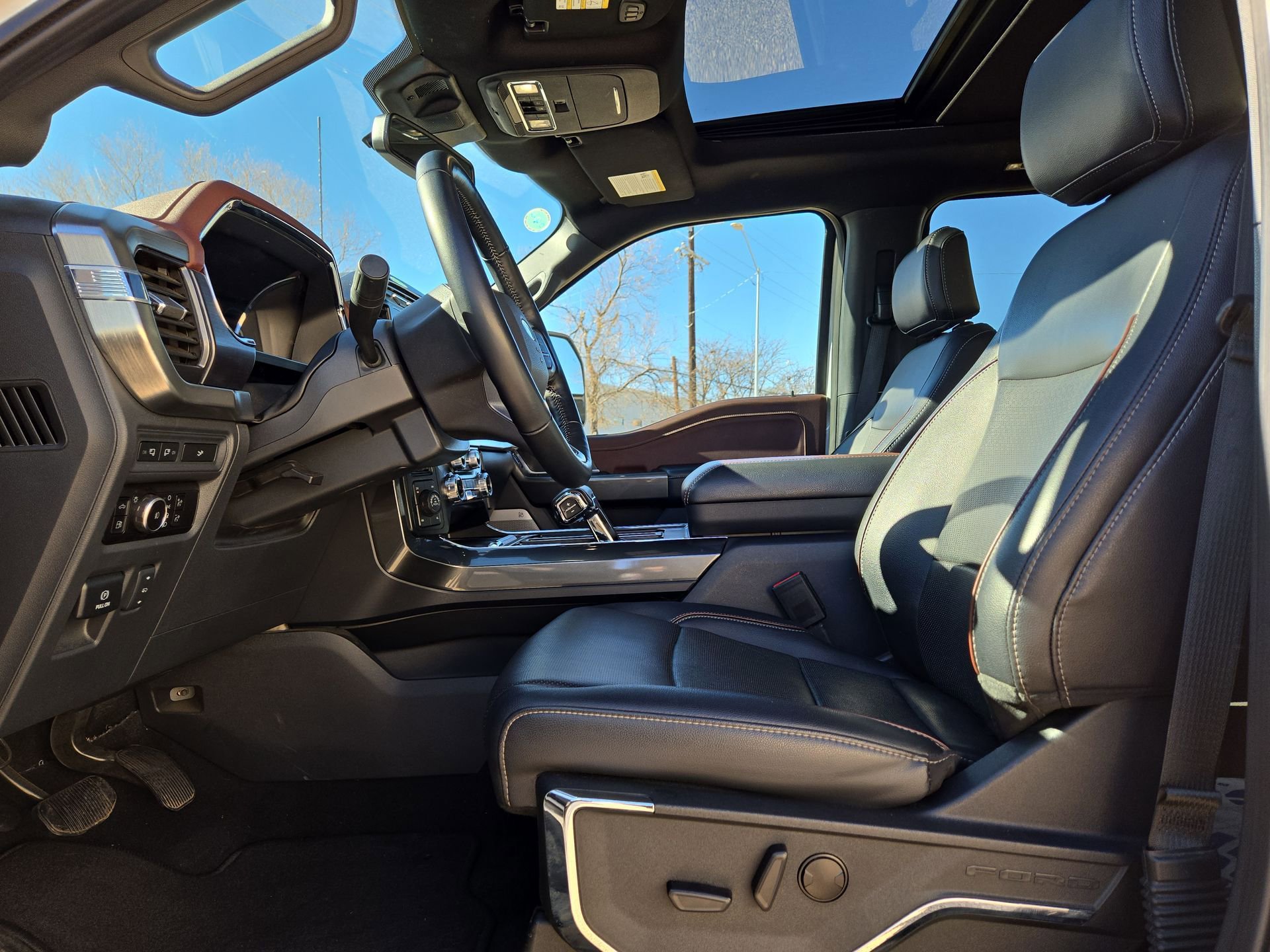 Used 2023 Ford F150 Lariat AWD/4WD image 16