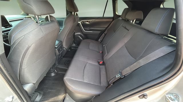 Used 2025 Toyota RAV4 SE w/ Convenience Package AWD/4WD image 20