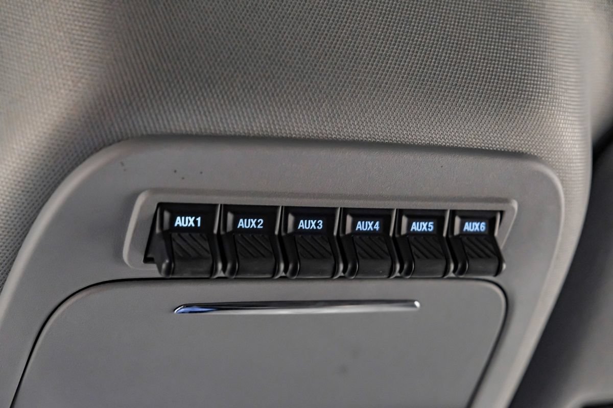 Used 2025 Ford F350 Lariat w/ Lariat Ultimate Package AWD/4WD image 25