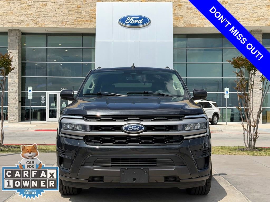 Used 2022 Ford Expedition XLT AWD/4WD image 2