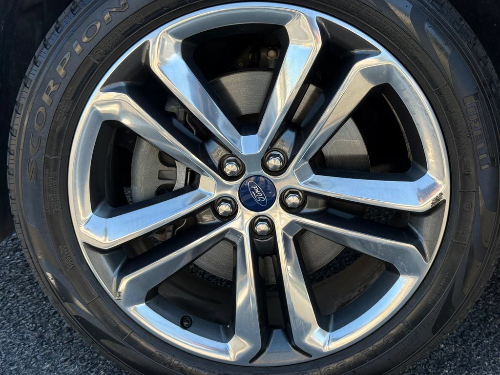 Used 2018 Ford Edge Sport w/ Equipment Group 401A AWD/4WD image 38