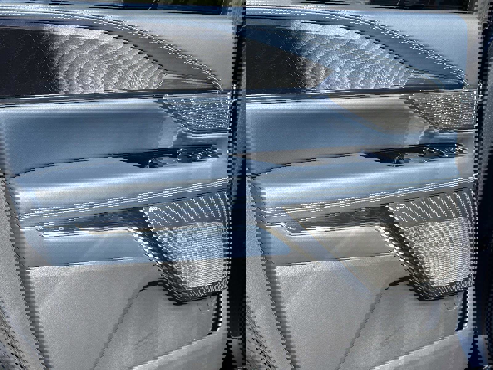 Used 2025 Cadillac Escalade IQ Sport 2 image 12