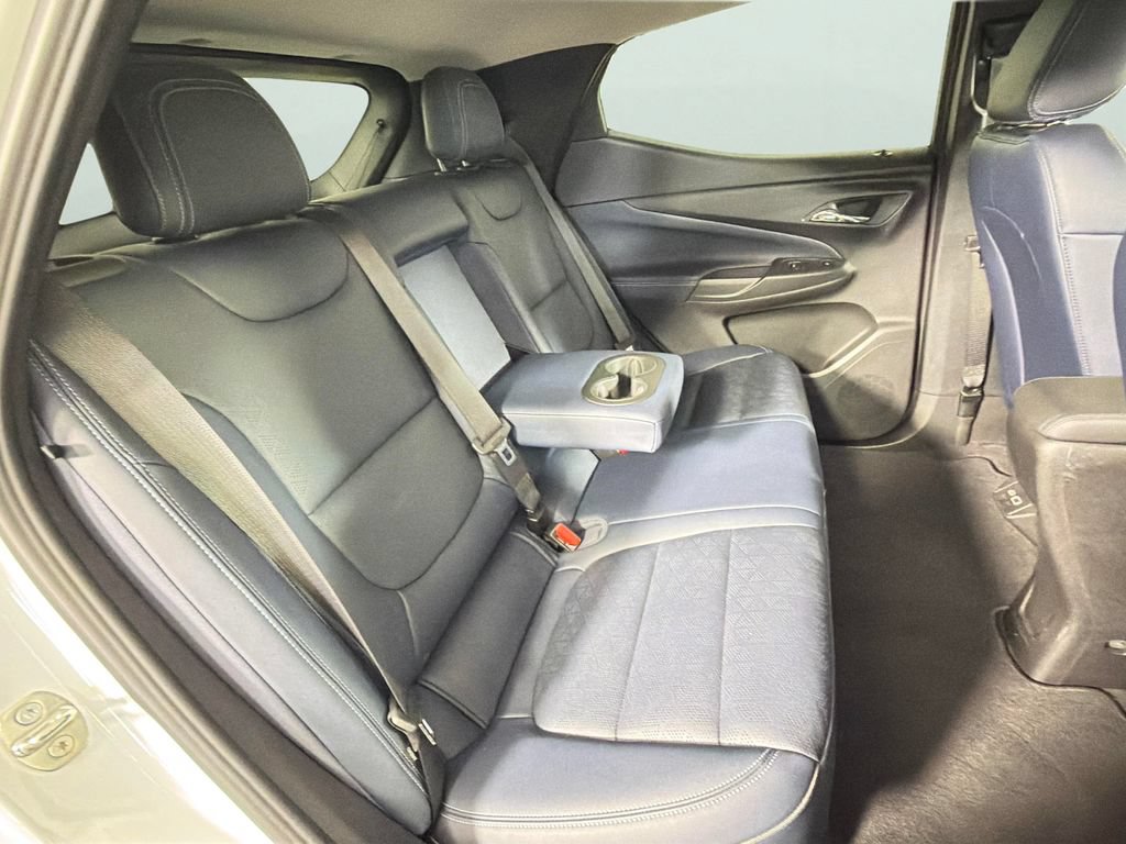 Used 2023 Chevrolet Bolt EUV Premier FWD image 29