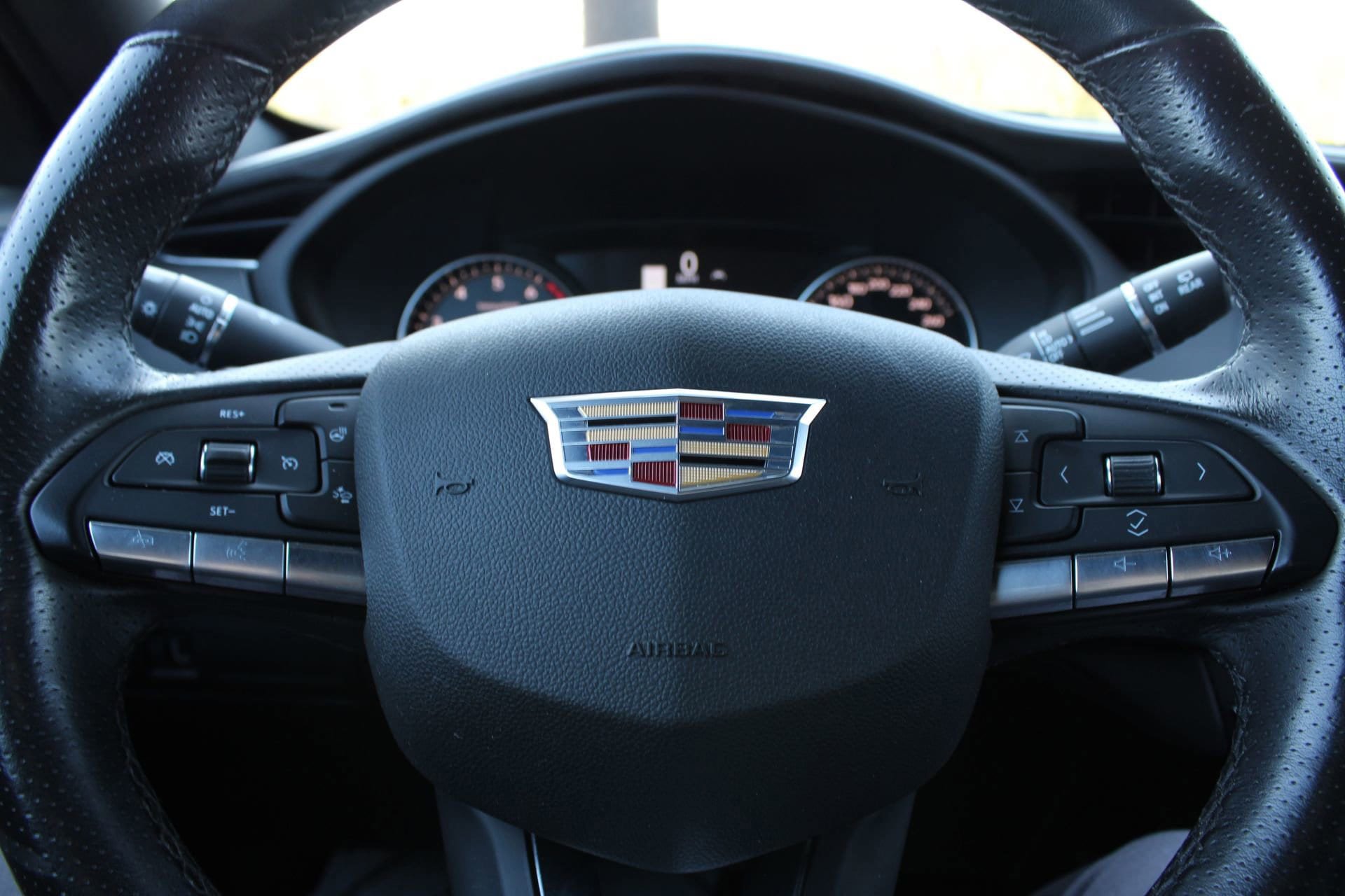 Used 2023 Cadillac XT4 Sport w/ Sun And Sound Package AWD/4WD image 29