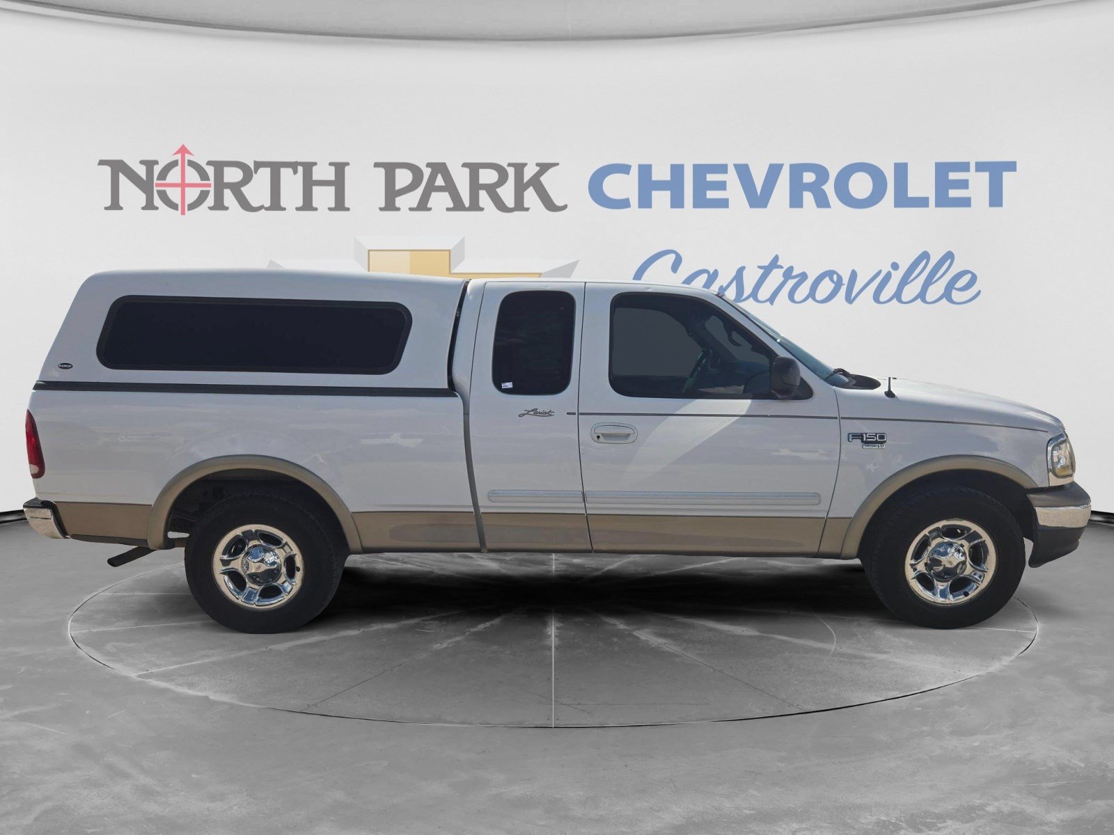 Used 2001 Ford F150 Lariat RWD image 3