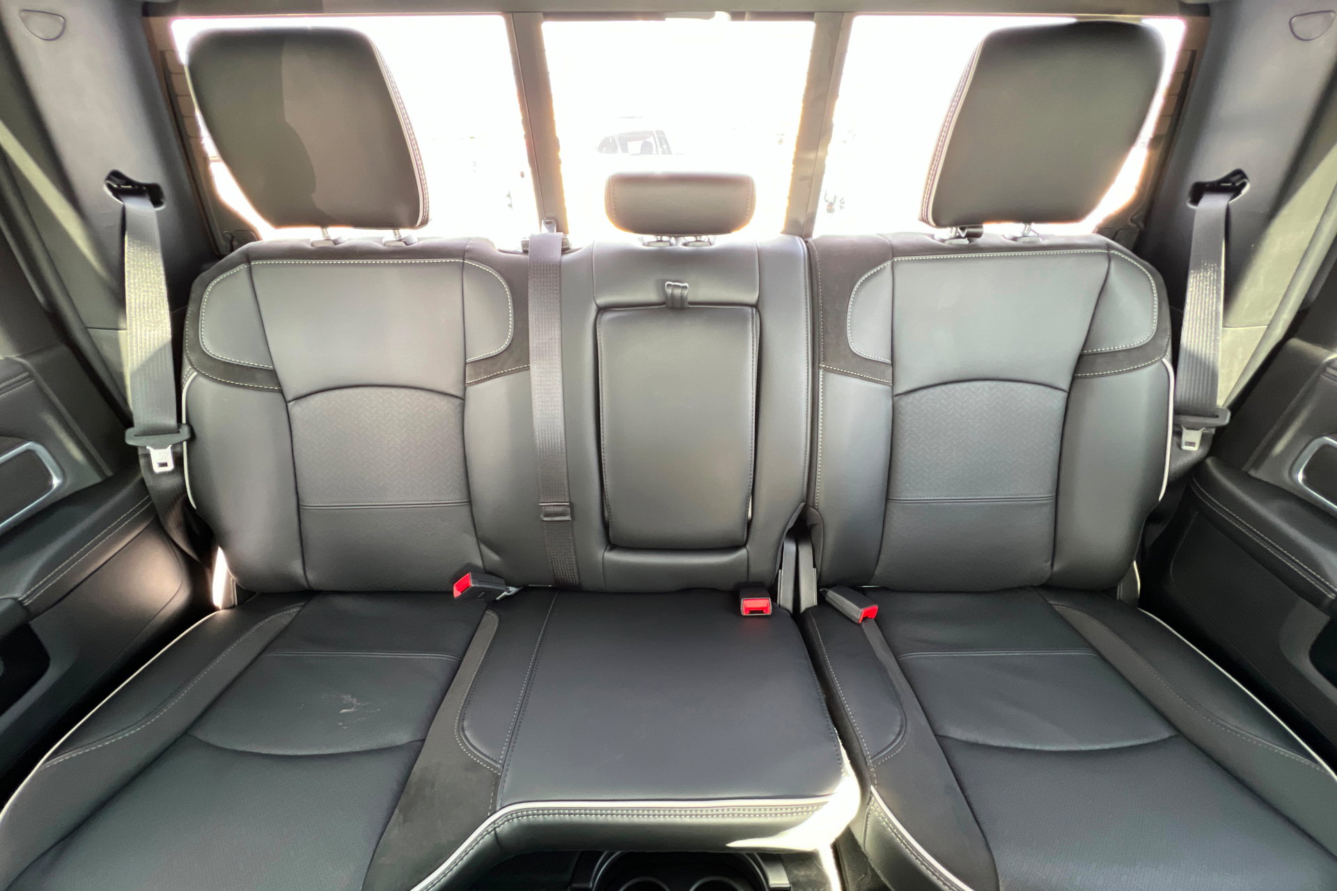 New 2026 RAM 3500 Laramie AWD/4WD image 24