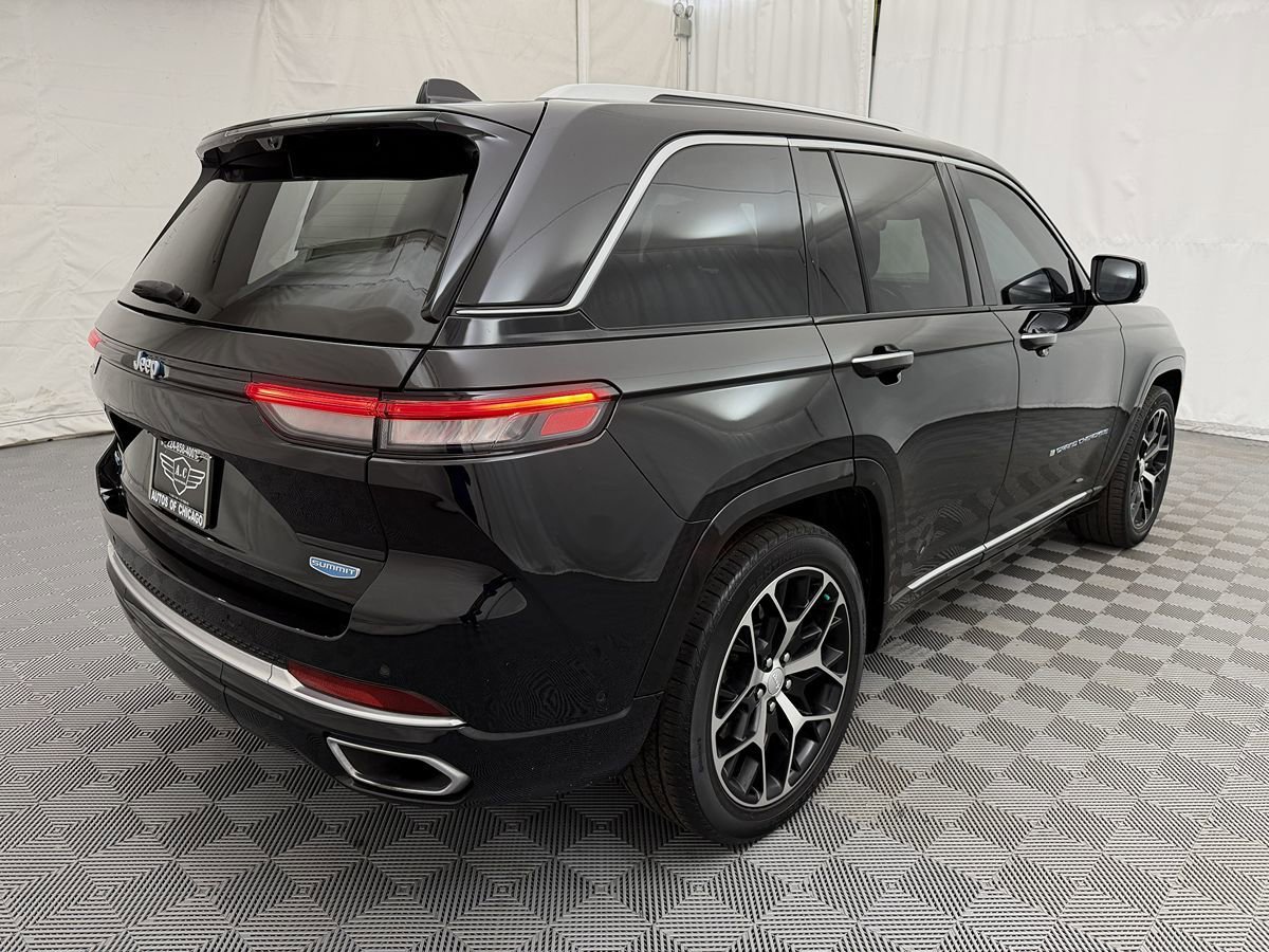 Used 2022 Jeep Grand Cherokee Summit AWD/4WD image 4