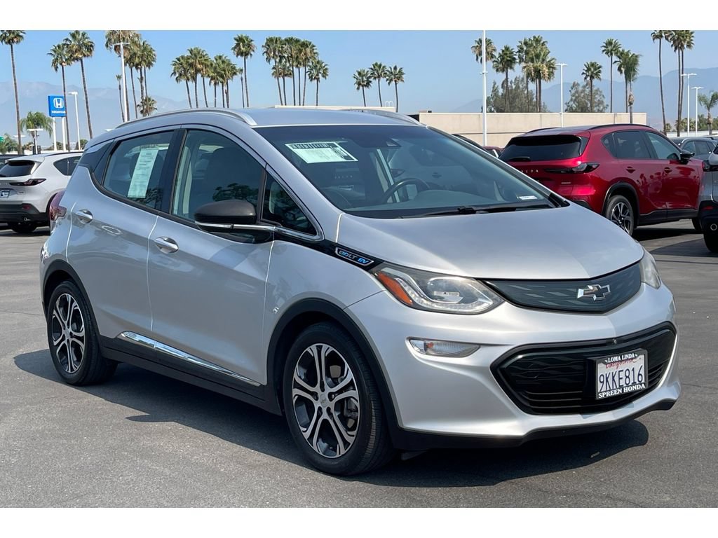 Used 2017 Chevrolet Bolt Premier w/ Driver Confidence II Package FWD image 8
