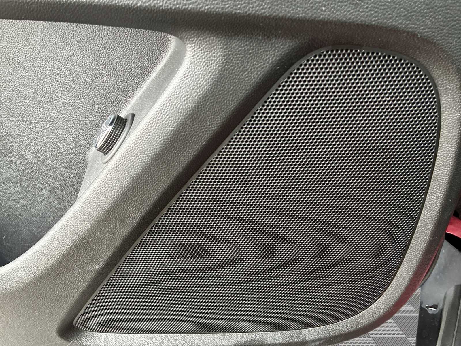 Certified 2023 Chevrolet Traverse LT w/ LPO, Floor Liner Package image 23