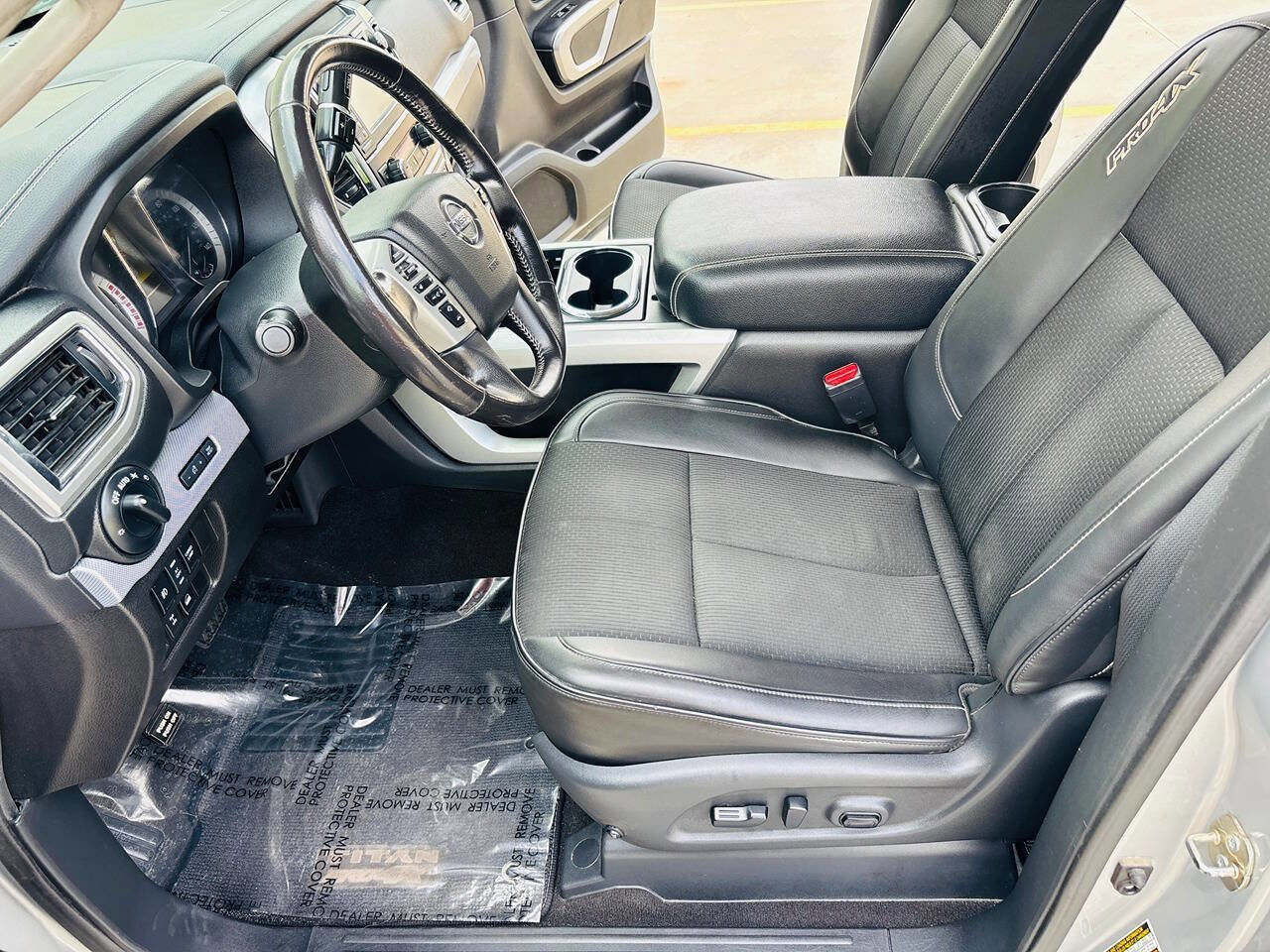 Used 2018 Nissan Titan PRO-4X AWD/4WD image 23