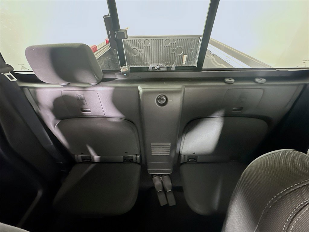 Used 2024 Nissan Frontier SV w/ SV Convenience Package image 13