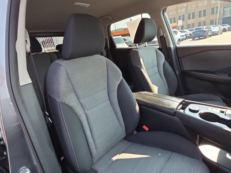 Used 2021 Nissan Rogue SV AWD/4WD image 14