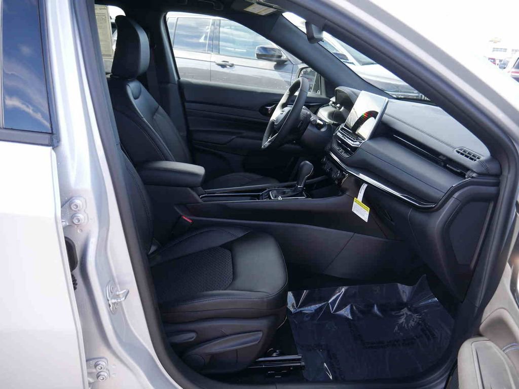 New 2026 Jeep Compass Latitude image 18