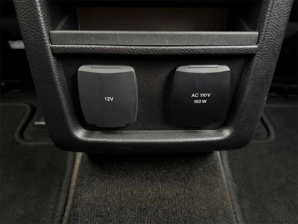 Used 2019 Ford Edge Titanium image 29