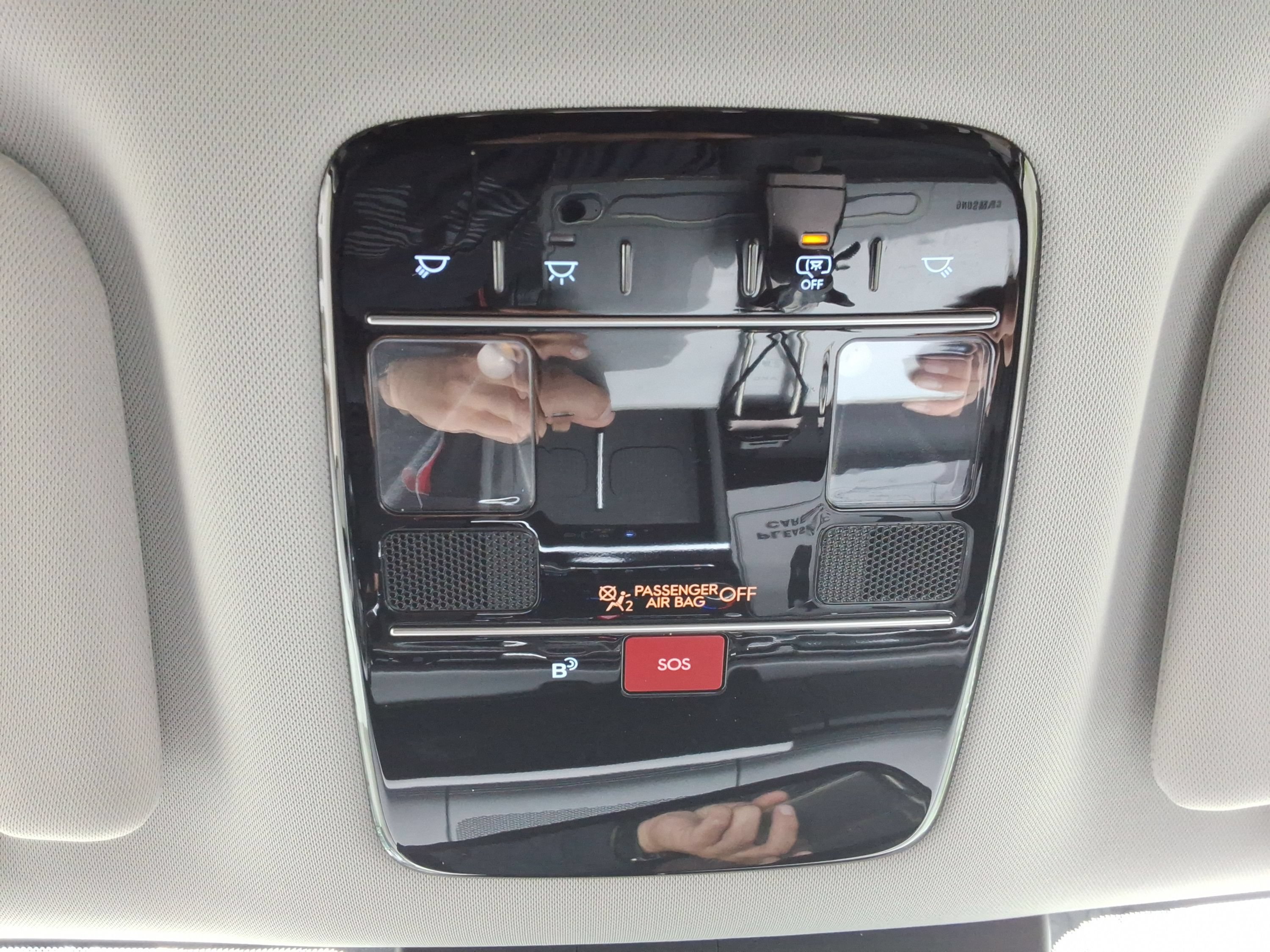 Used 2025 Hyundai Santa Fe SEL FWD image 19